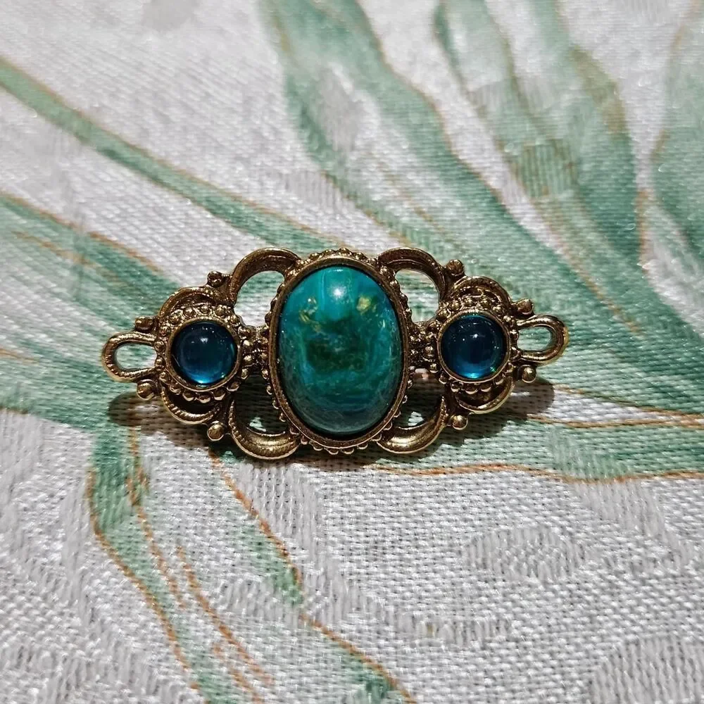 vintage cottagecore whimsigoth gold tone blue green brooch